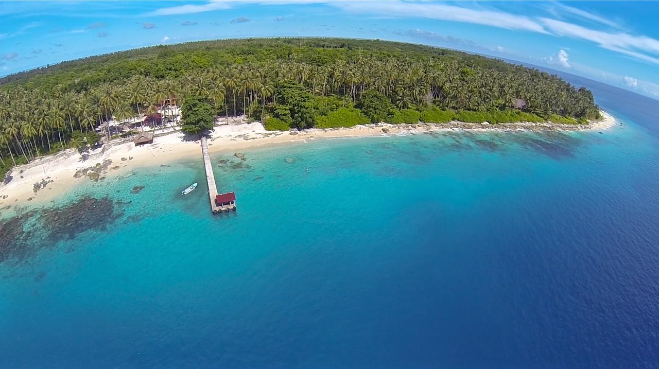 Puri Asu Resort Palau Asu Exterior photo